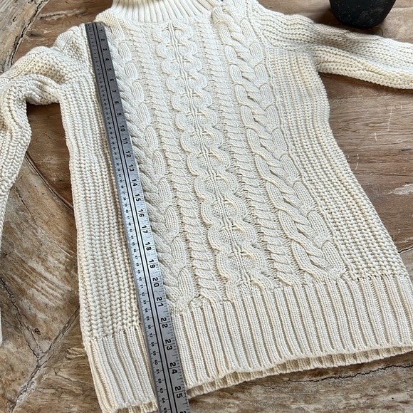 GAP Cream Cable Knit Turtleneck Sweater Ecru Fisherman Style XS - Picture 8 of 9